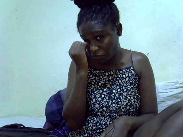 adara-lee webcam