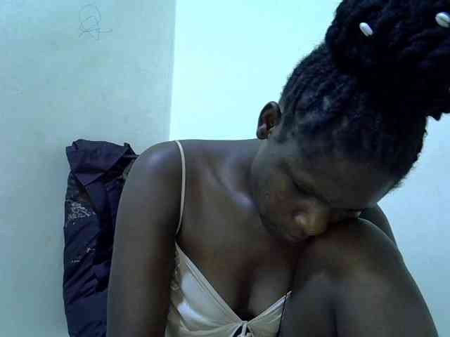 adara-lee webcam