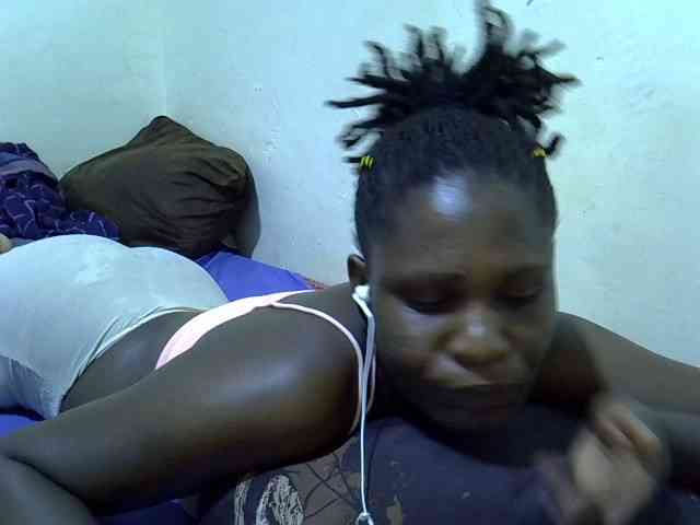 adara-lee webcam