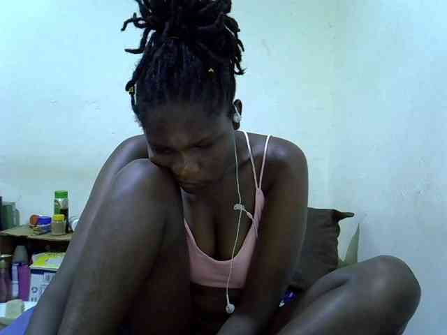 adara-lee webcam