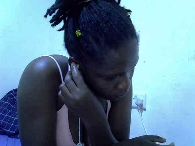 adara-lee webcam