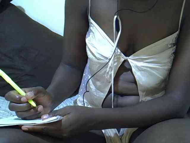 adara-lee webcam