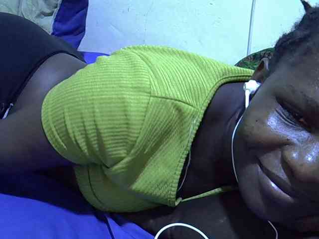 adara-lee webcam