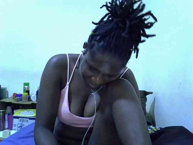 adara-lee webcam