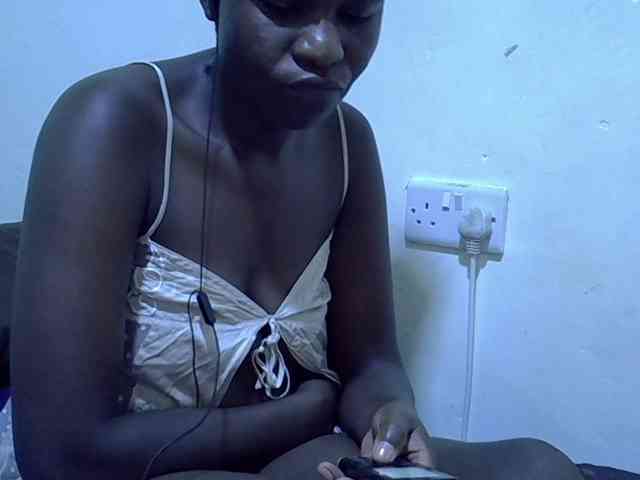 adara-lee webcam