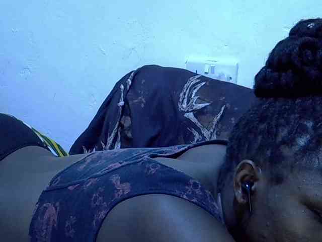 adara-lee webcam
