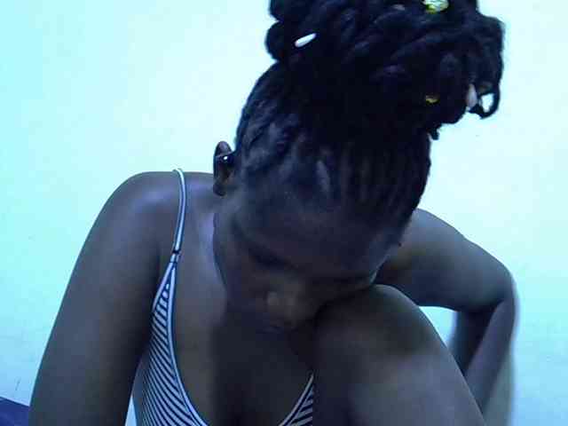adara-lee webcam