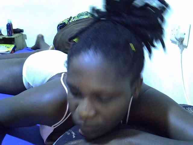 adara-lee webcam