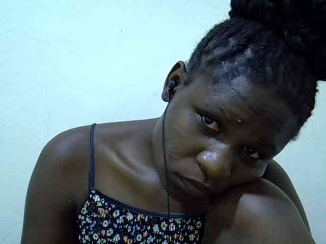 adara-lee webcam