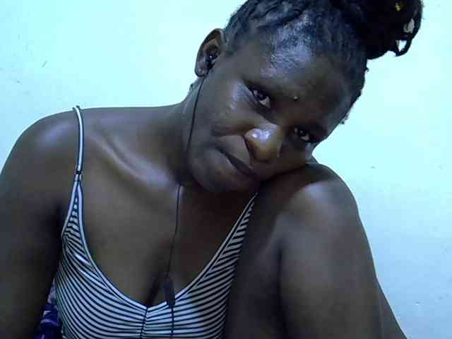 adara-lee webcam