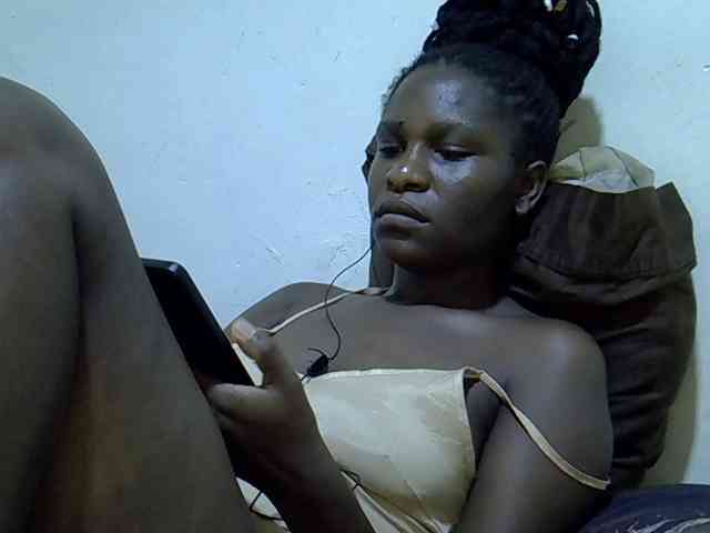 adara-lee webcam