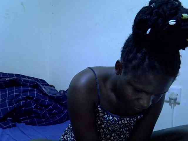 adara-lee webcam