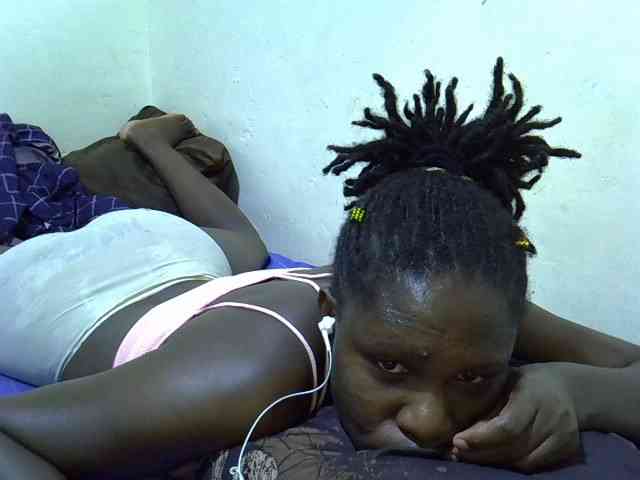 adara-lee webcam