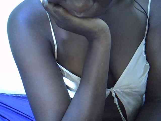 adara-lee webcam