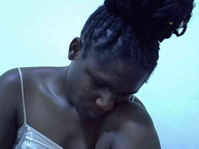 adara-lee webcam
