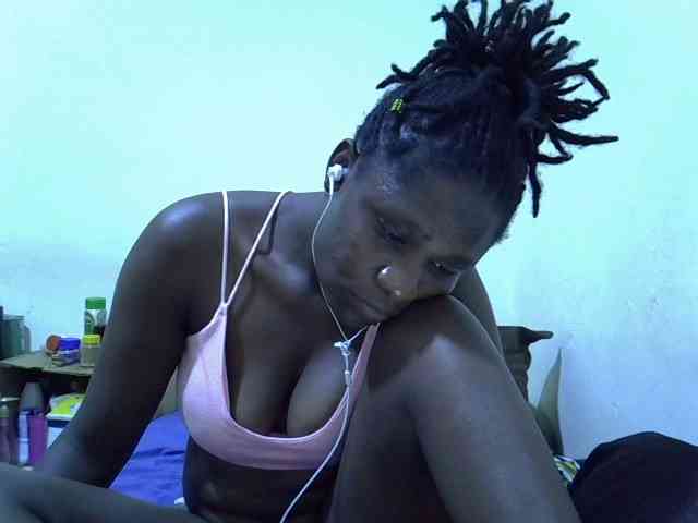 adara-lee webcam