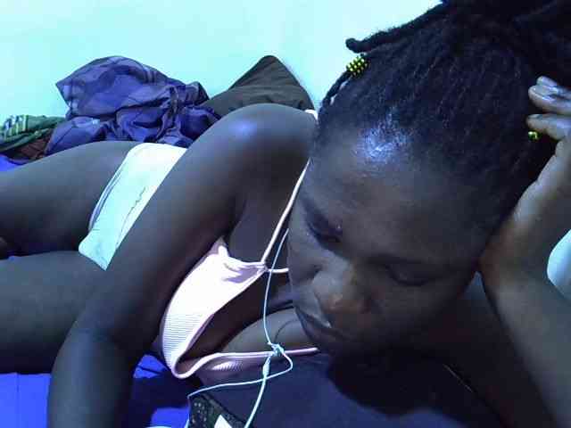 adara-lee webcam