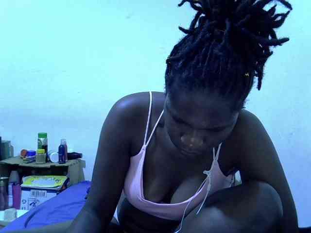 adara-lee webcam