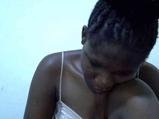adara-lee webcam