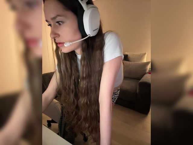 whiteTEAa's BongaCams profile