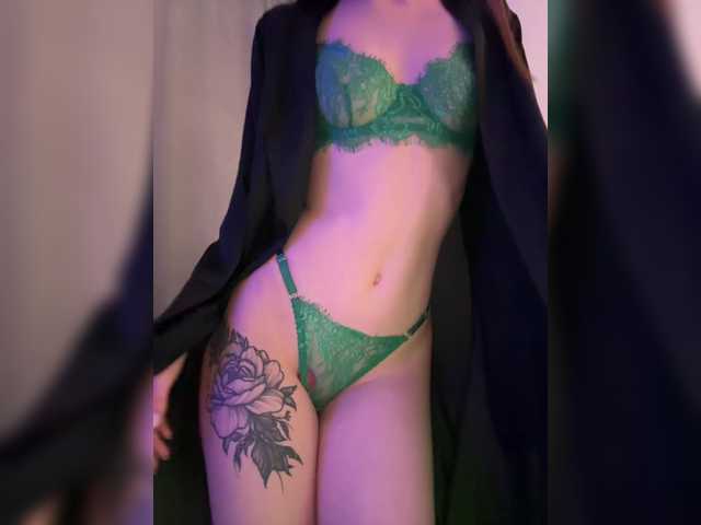 whiteTEAa from BongaCams