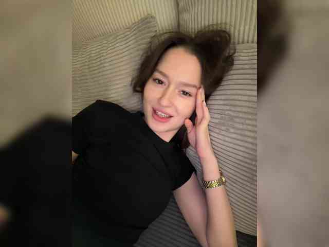 whiteTEAa Live Webcam on BongaCams