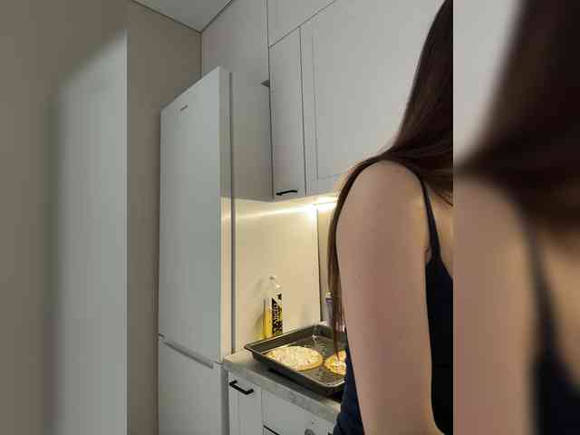 whiteTEAa Live Webcam on BongaCams