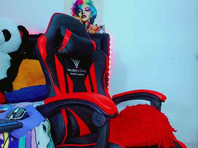 Alexadann Live Webcam on BongaCams