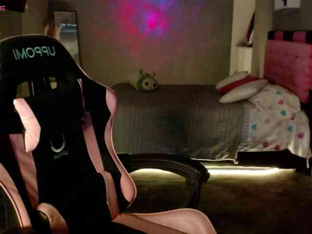 OliviaCarter1
