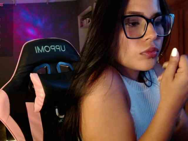 OliviaCarter1 webcam