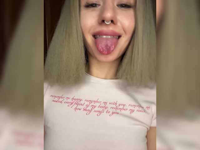 AnnaSissi's BongaCams show and profile