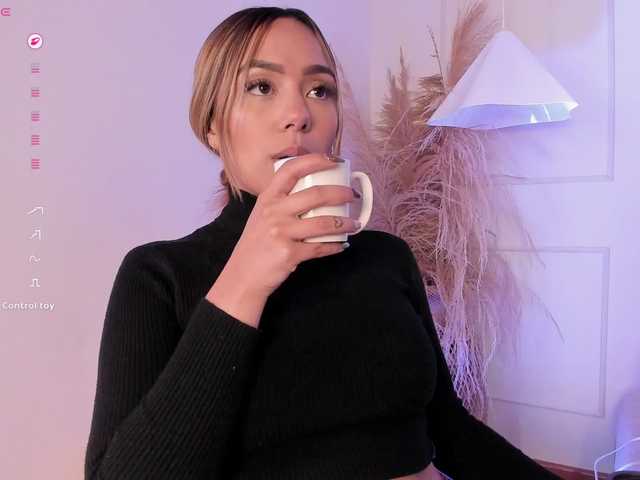 Arianne-ferrer's BongaCams show and profile