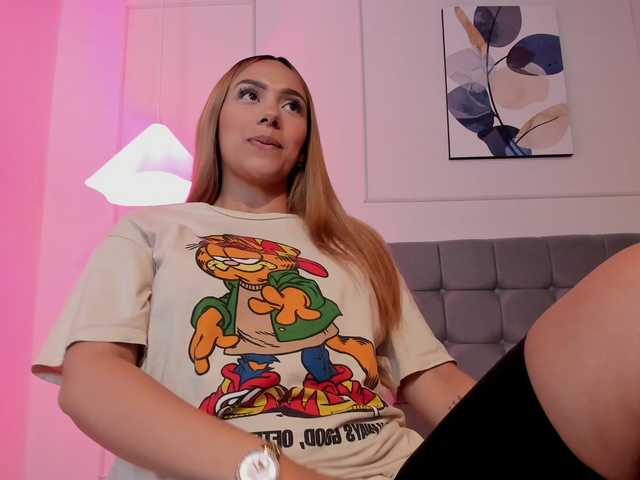 Arianne-ferrer's BongaCams show and profile