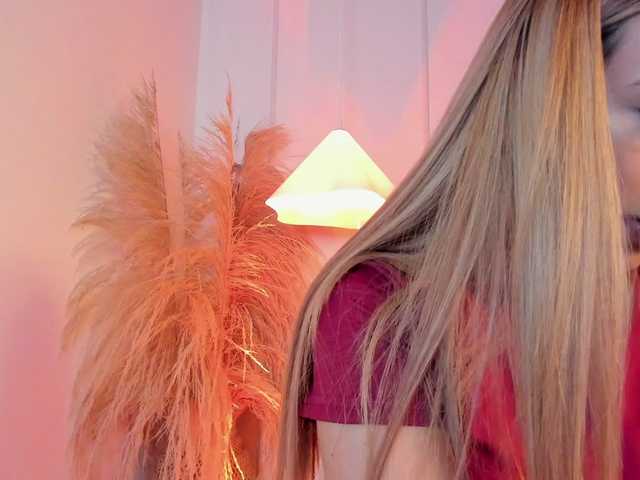 Arianne-ferrer's BongaCams show and profile