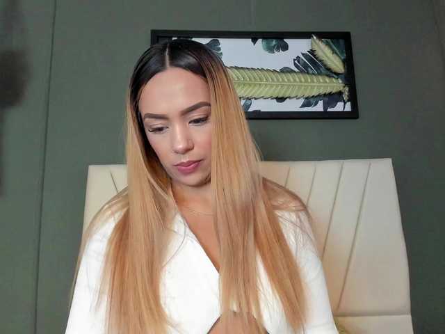 Arianne-ferrer's BongaCams show and profile