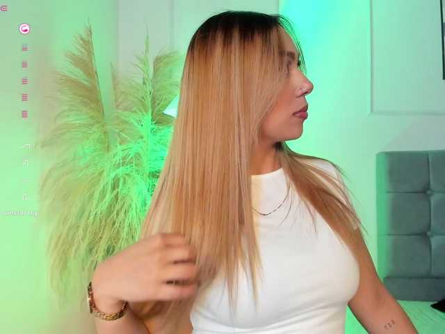 Arianne-ferrer's BongaCams show and profile