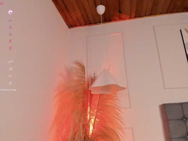 Arianne-ferrer's BongaCams show and profile