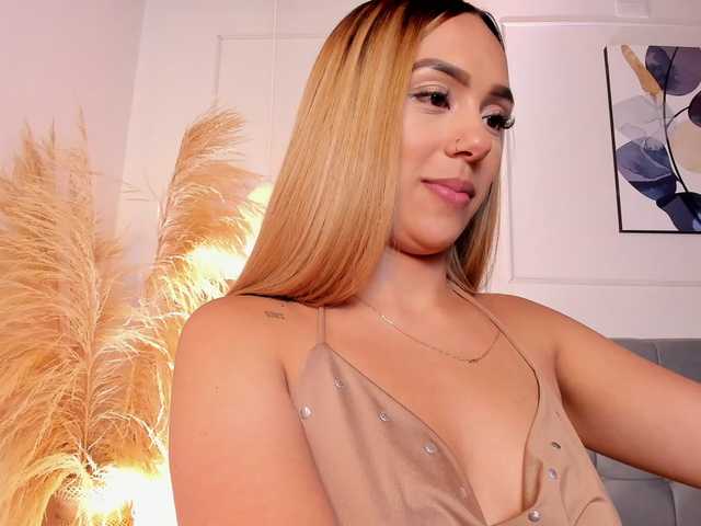 Arianne-ferrer's BongaCams show and profile