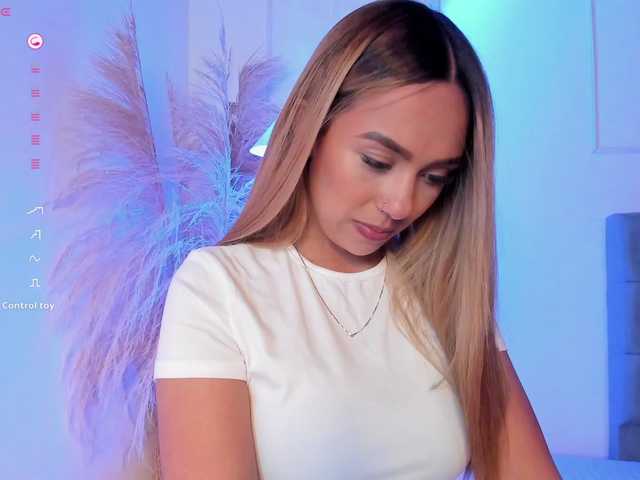 Arianne-ferrer's BongaCams show and profile