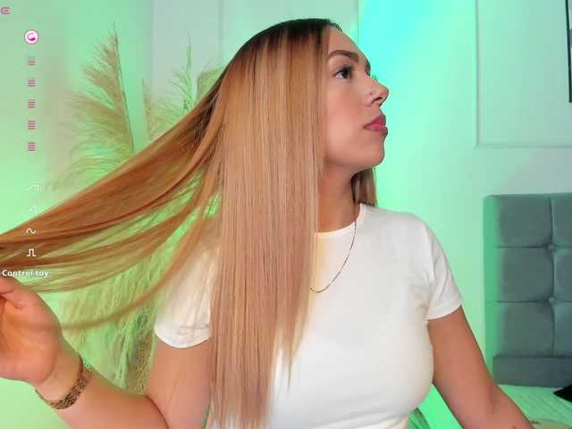 Arianne-ferrer's BongaCams show and profile