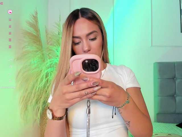 Arianne-ferrer's BongaCams show and profile