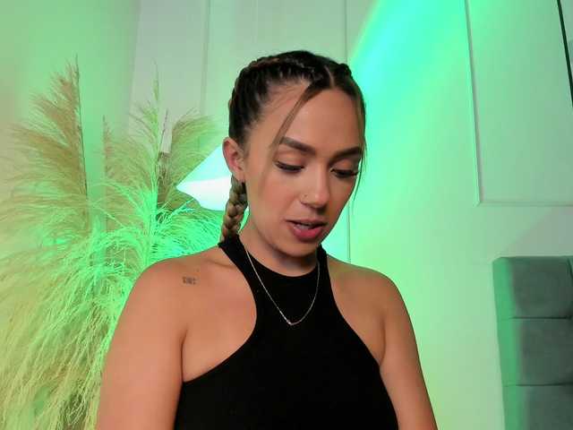 Arianne-ferrer's BongaCams show and profile