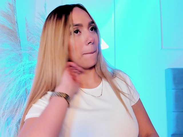 Arianne-ferrer's BongaCams show and profile