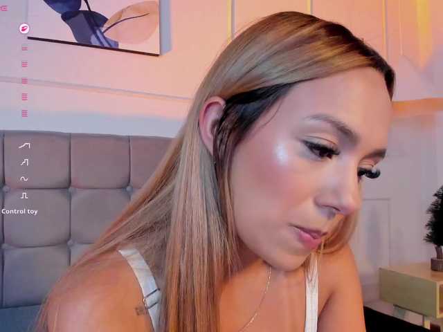 Arianne-ferrer's BongaCams show and profile