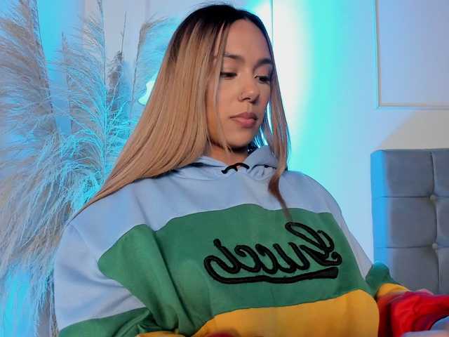 Arianne-ferrer's BongaCams show and profile