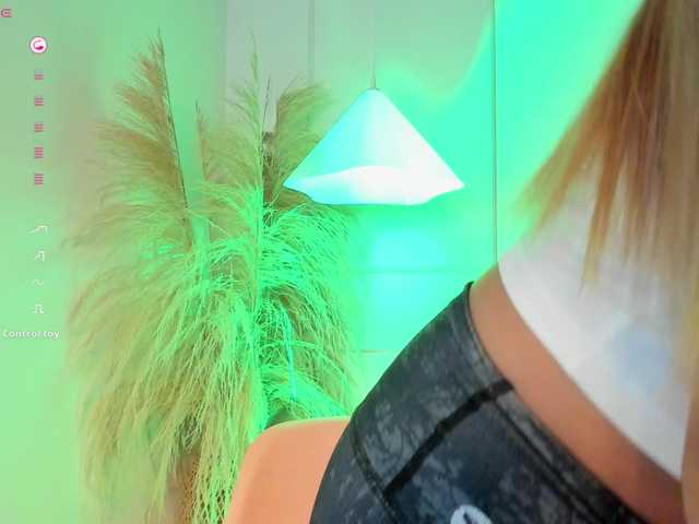 Arianne-ferrer's BongaCams show and profile