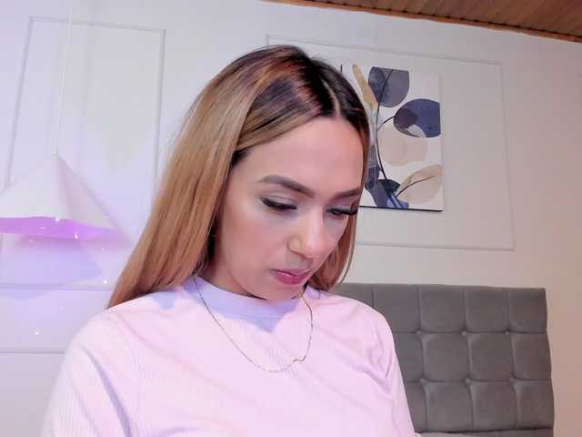 Arianne-ferrer's BongaCams show and profile