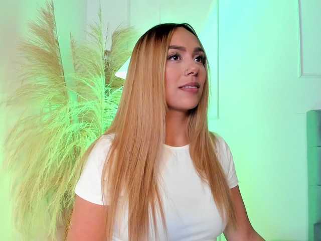 Arianne-ferrer's BongaCams show and profile