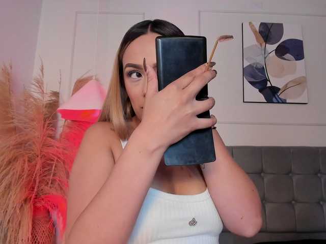 Arianne-ferrer's BongaCams show and profile