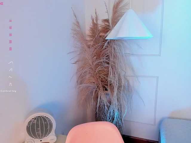 Nicole_Voshkie webcam